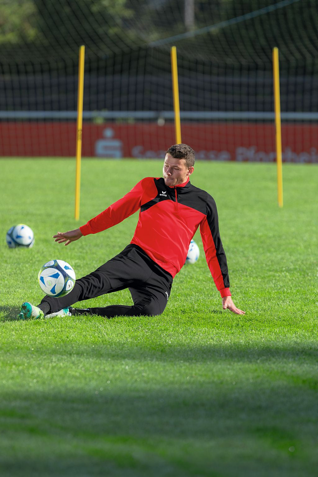 Træt af huller ved knæene? Træningsbukser med forstærkning