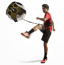 Indlæs billede til gallerivisning SKLZ Star Kick - Selvtræner til unge fodboldspillere
